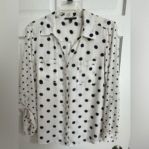 RELATIVITY Navy & White Polka Dots Roll Tab Button Up Blouse Size L EUC